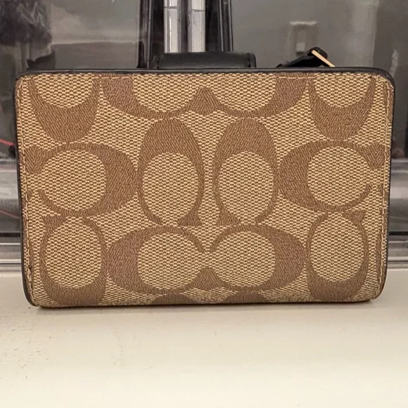 Coach Signature Brown Medium Corner Zip Wallet - Picture 7 of 11